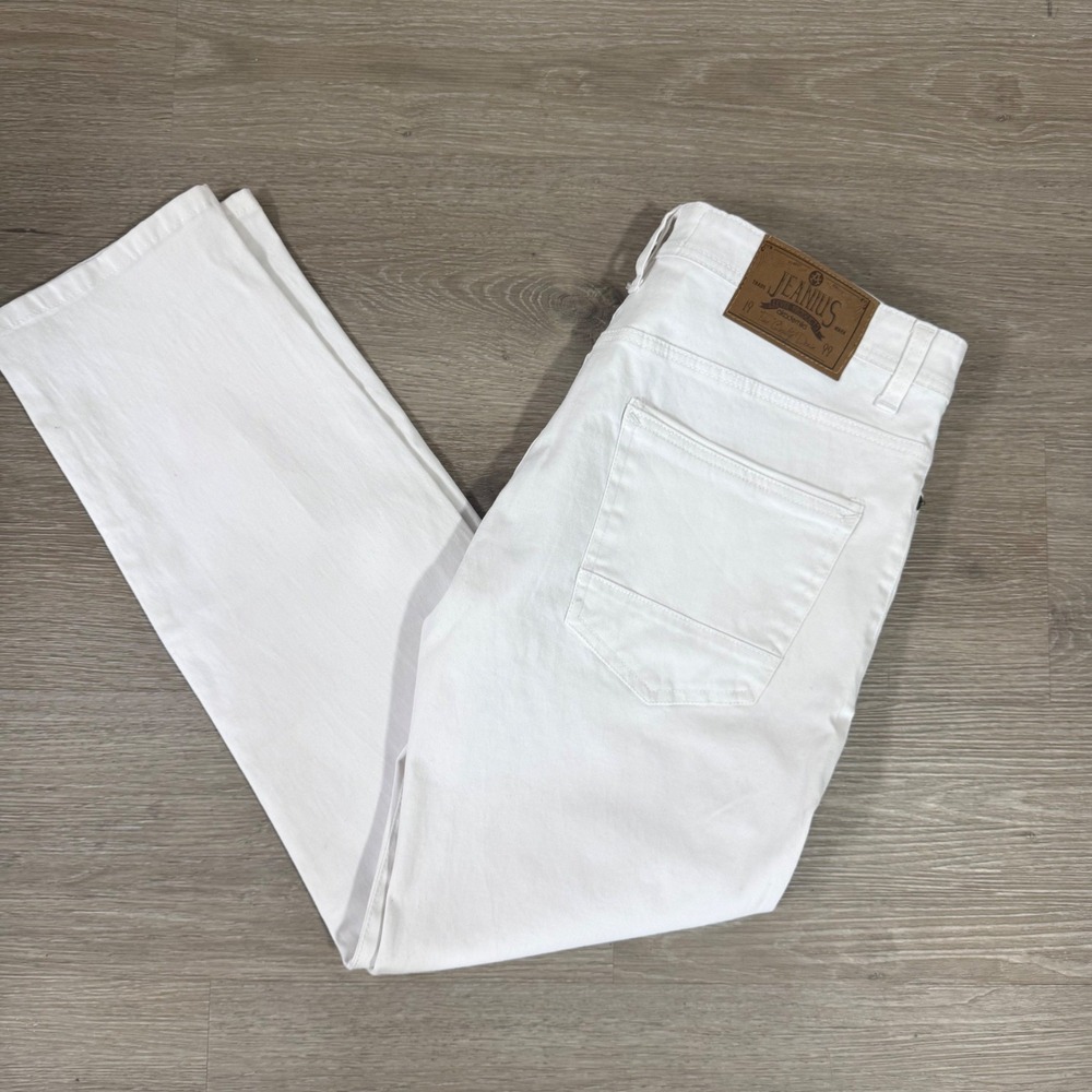 Akademiks Jeanius Jeans‎ Mens 32x30 White Flex Fit Distressed Superior Stretch